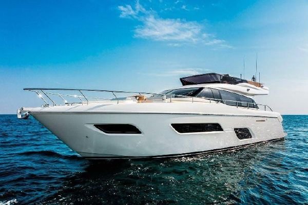 FERRETTI 550 2018